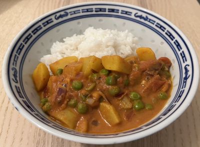 Aloo Mattar Makhani - Curry mit Kartoffeln und Erbsen