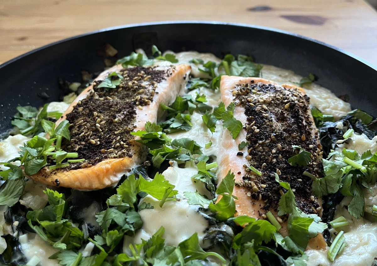 Lachs mit Za'atar und Tahina aus dem Ofen nach Yotam Ottolenghi
