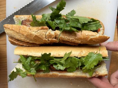Veganes Bánh Mì mit Räuchertofu