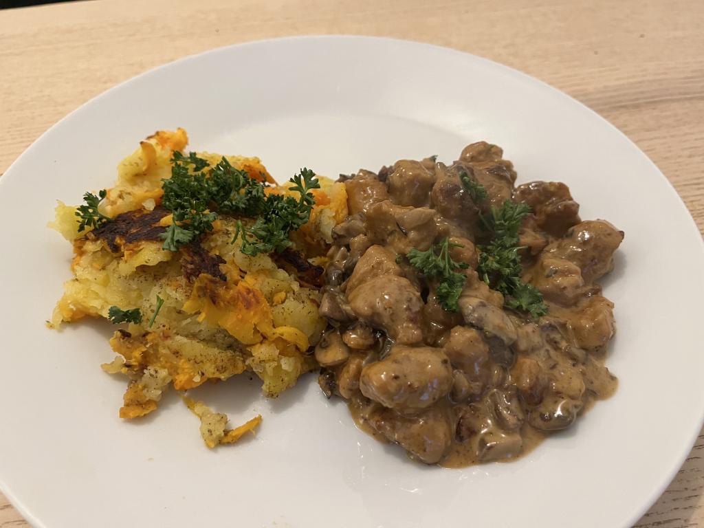 Vegetarisches Zürcher Geschnetzeltes mit Rösti · Klimafreundlicher Kochen 🥕